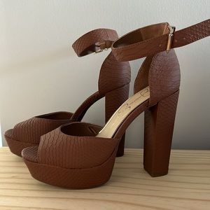 Jessica Simpson platform high heels size 6